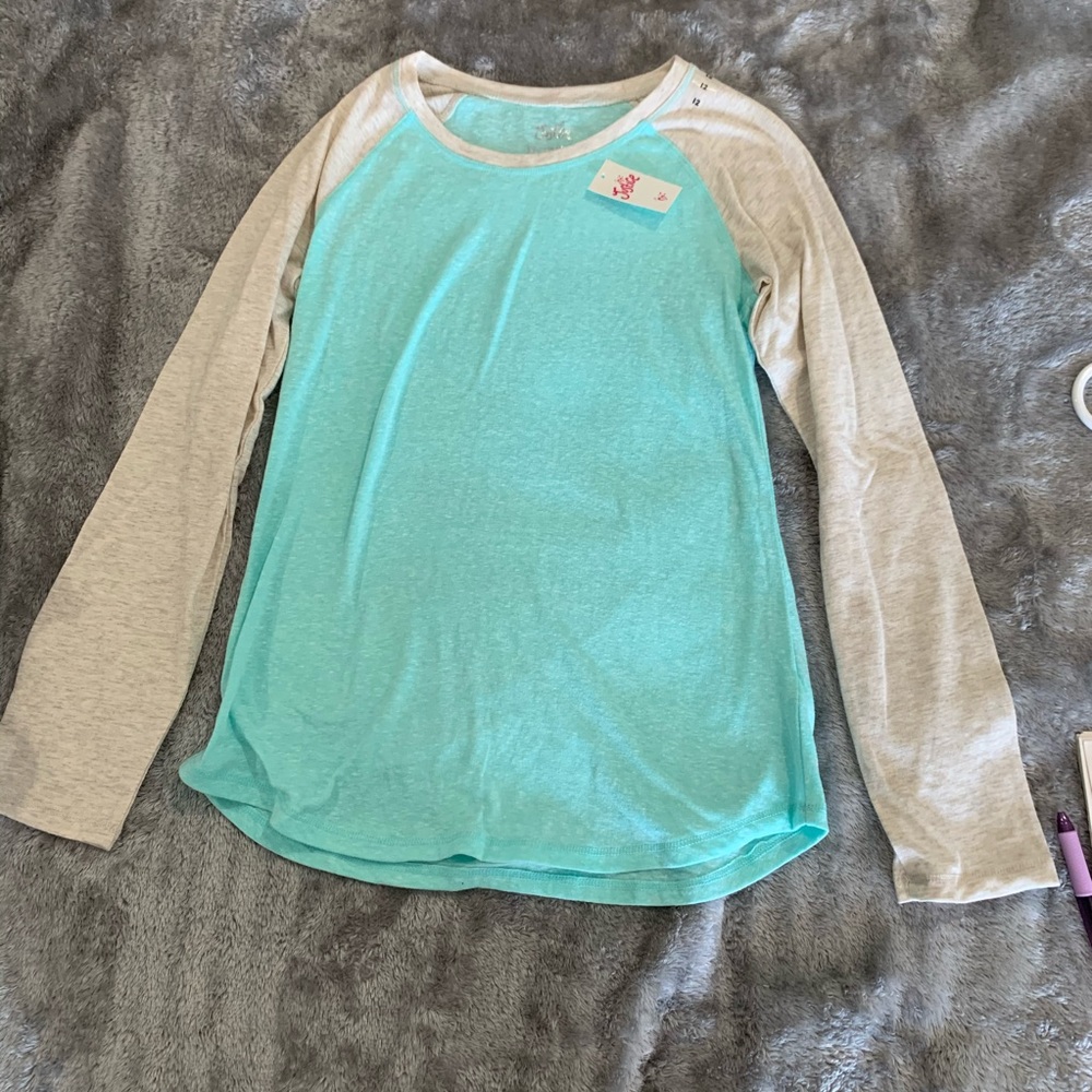 basic long sleeve - Picture 2 of 3